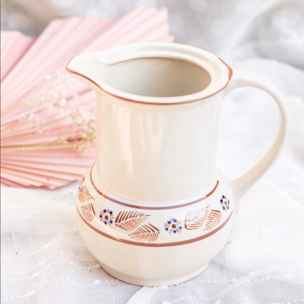 Ceramic pitcher or vase